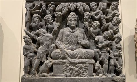 The Gandhara School of Art Flourishing Amidst Greco-Buddhist Syncretism: Unveiling the Artistic Tapestry of 2nd Century Pakistan